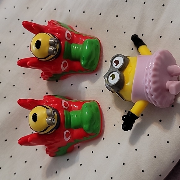 Set of 30 Minions (small) Figurines - Picture 13 of 17